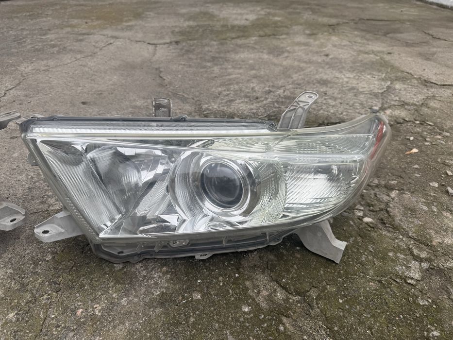 фари Highlander орігінал