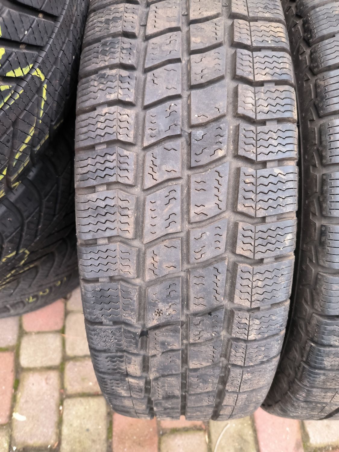 Opony zimowe 16C Vredestein Winter Comtrac2 - 225/75 16C