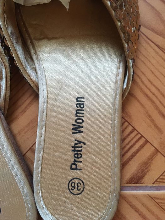 Комфортная обувь с закрытым носком и пяткой