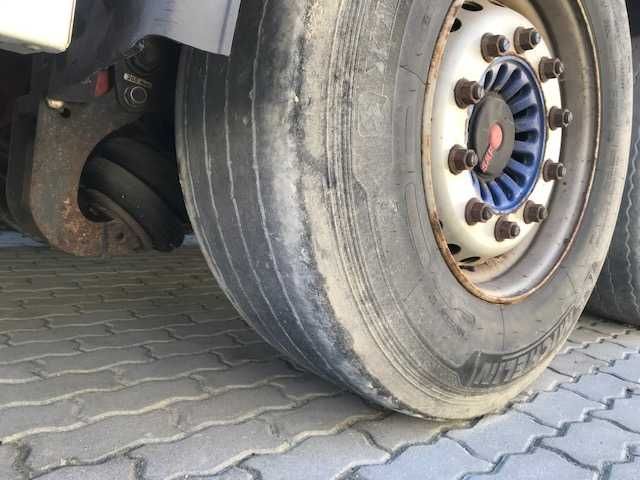 Напівпричіп тентований - KRONE