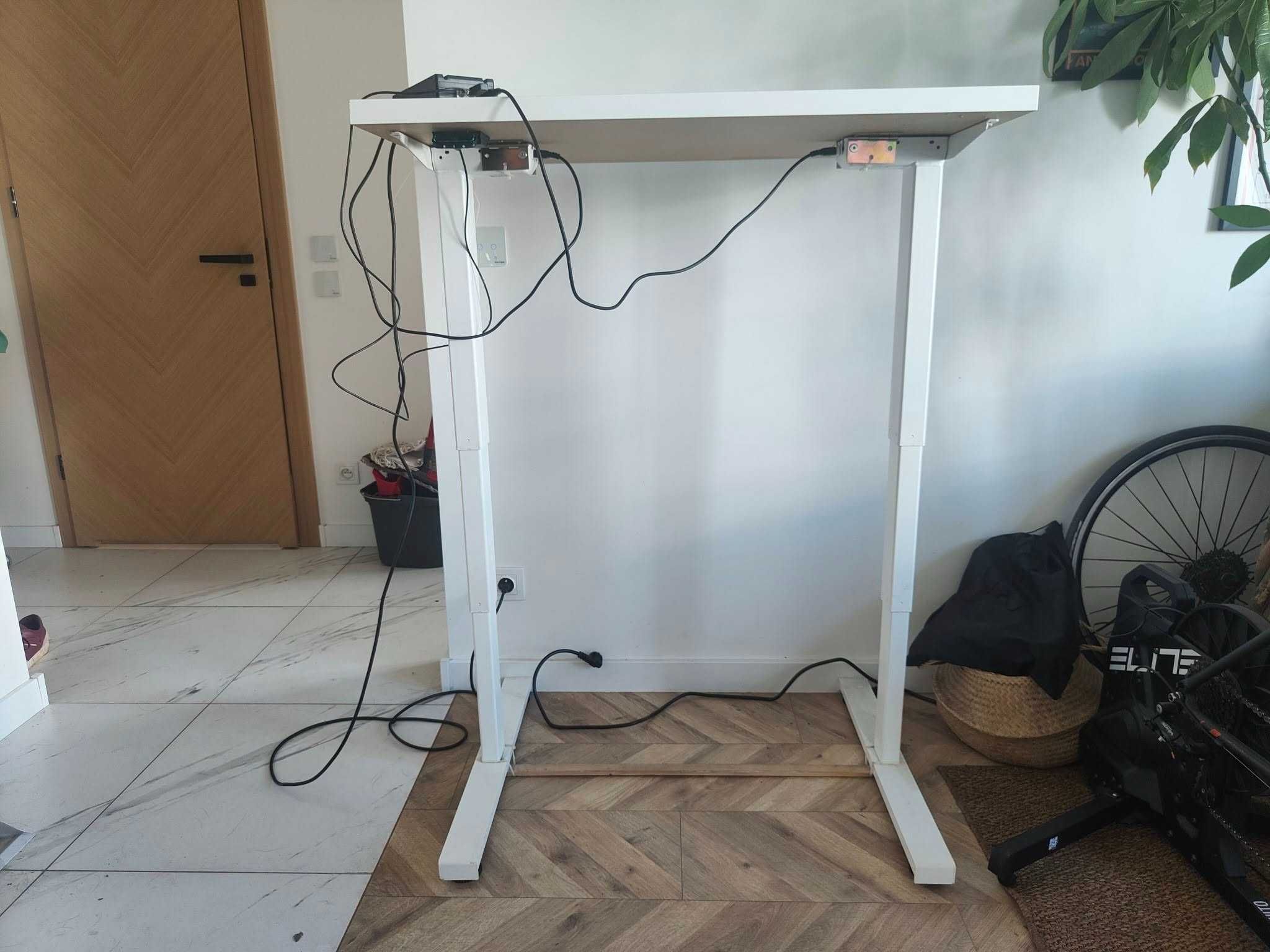 Biurko regulowane FlyingDesk