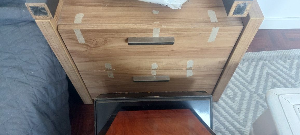 3 móveis - Móvel cabeceira, mesa preta ikea...