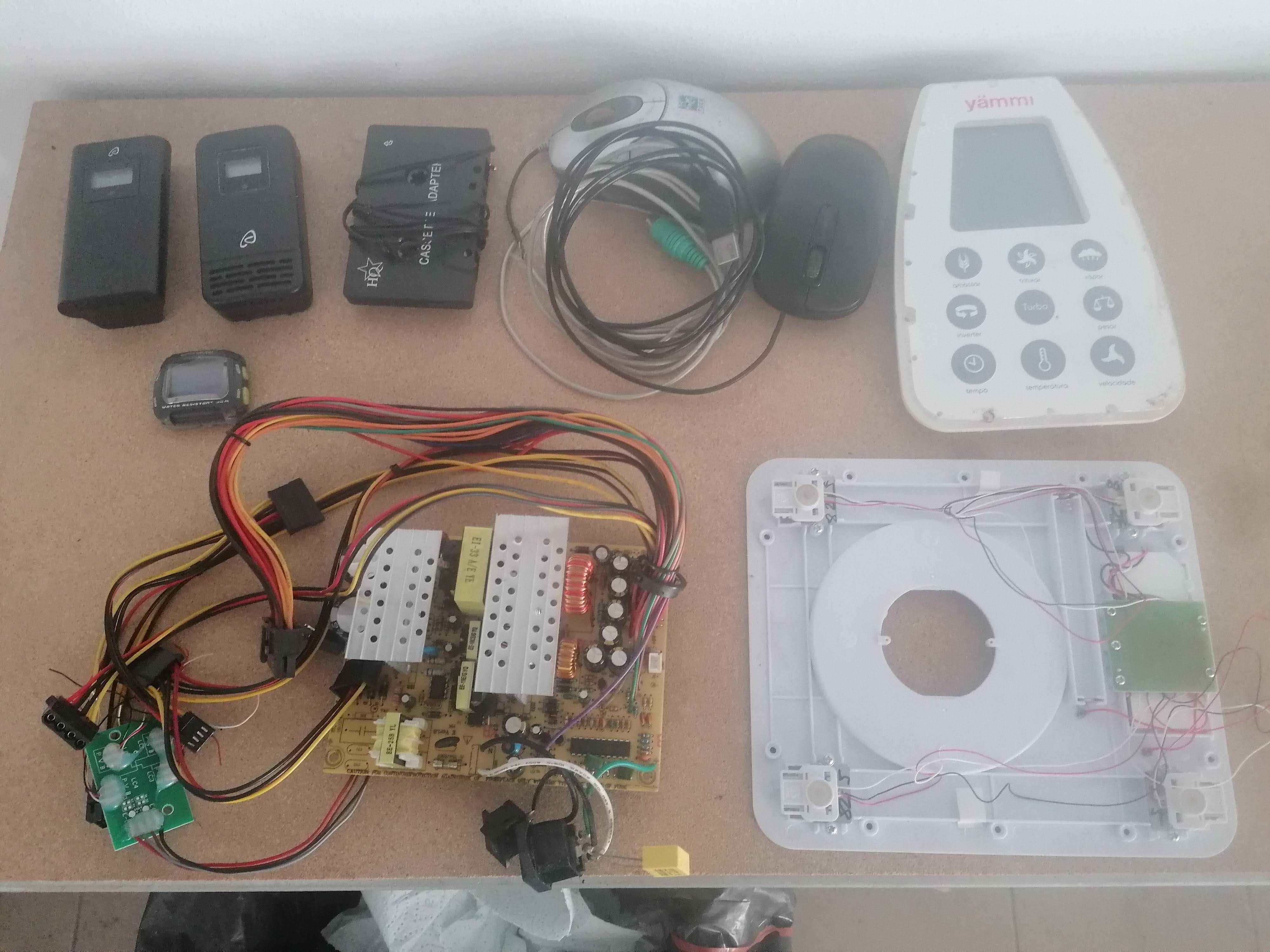 Peças eléctricas, electrónicas e mecânicas