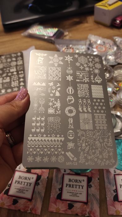 Zestaw do stylizacji paznokci Born Pretty, stempel, płytki, pyłki