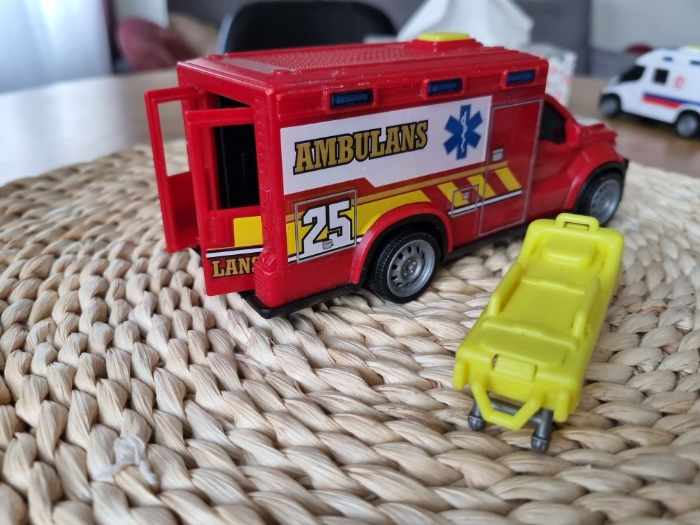 Dickie toys karetka pogotowia ambulans dźwięki światła