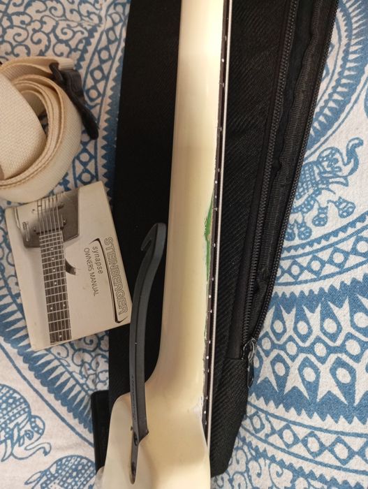 Baixo Steinberger Synapse 5