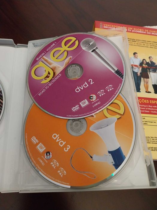 Glee - 1ª temporada, DVD, 22 episódios + exclusivos karaoke e jukebox
