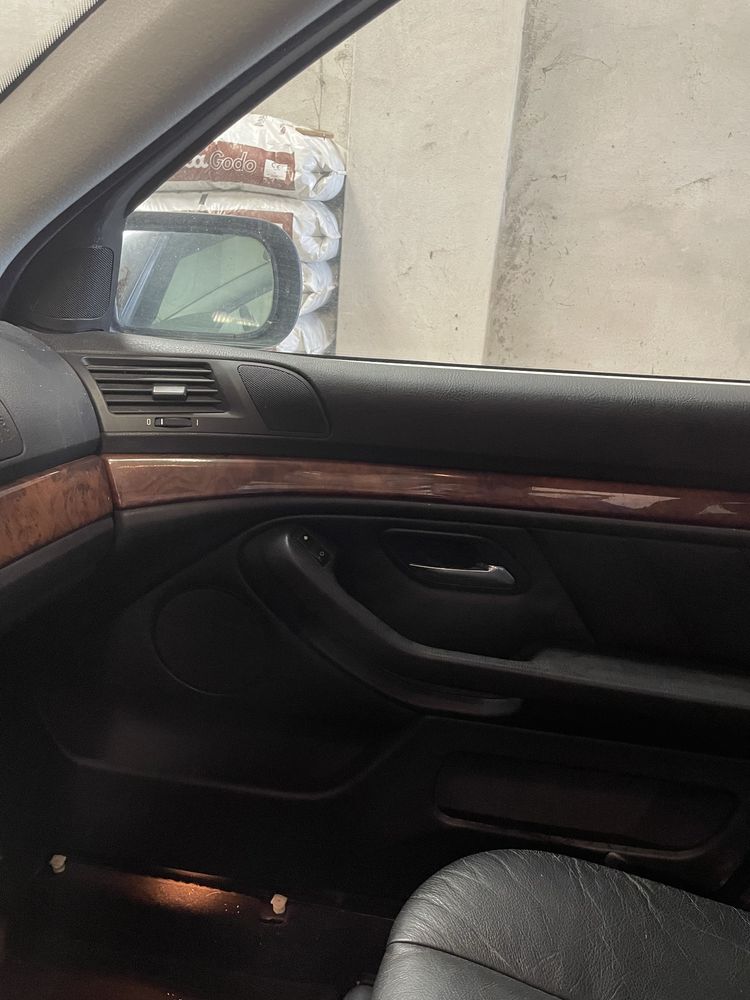 Vendo peças bmw e39 523i/ 525i impecavel capô parachoques