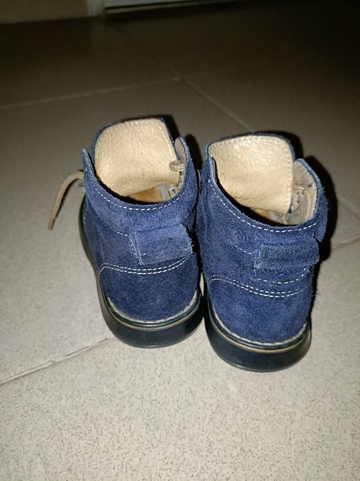 Botas criança confortáveis em pele