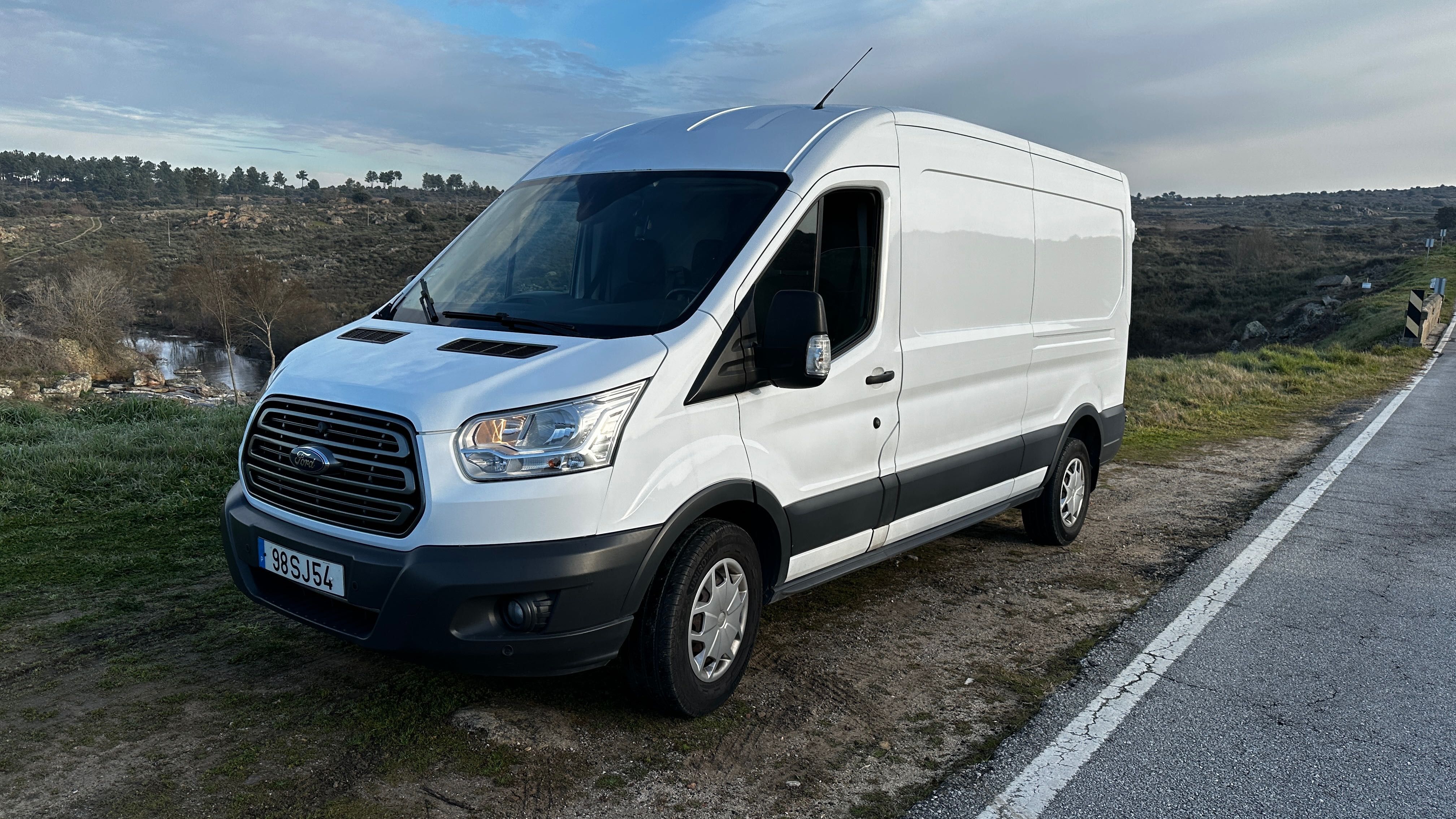 Ford Transit 2017 impecável pronta a trabalhar