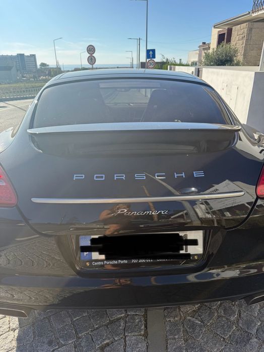 Porche Panamera Platinium Edition