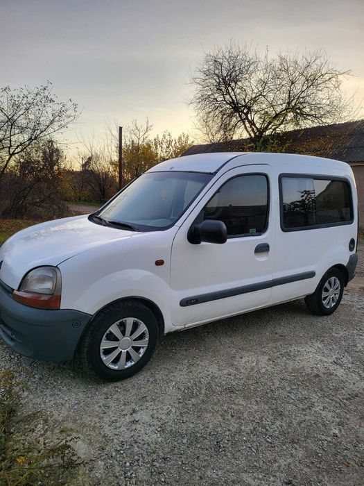 Сімейний або для роботи автомобіль