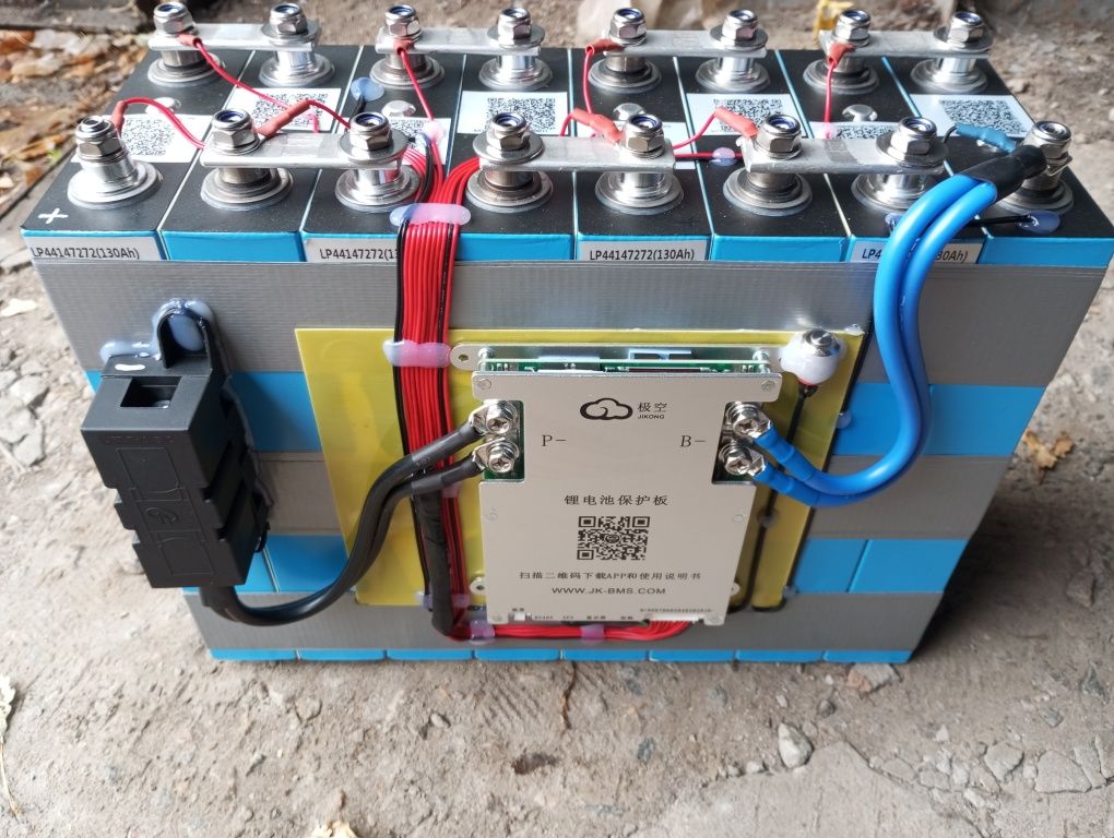 Гибридный инвертор 3.2KW, 24v - 230v, 3kW.