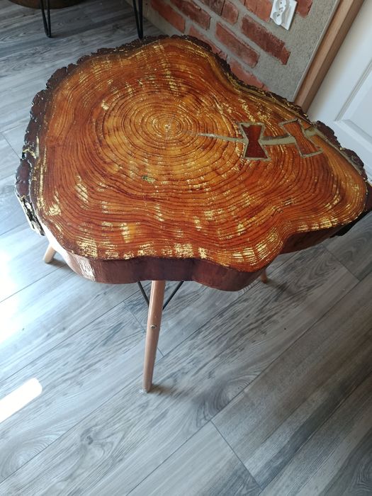 Stolik kawowy  z Modrzewia