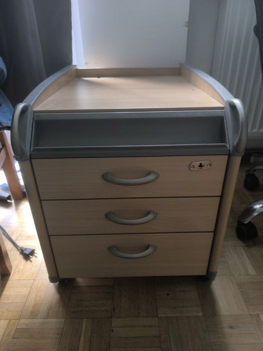 Biurko Moll z kontenerem, krzesłem ,szufladą,regulacją, lampą i podsta