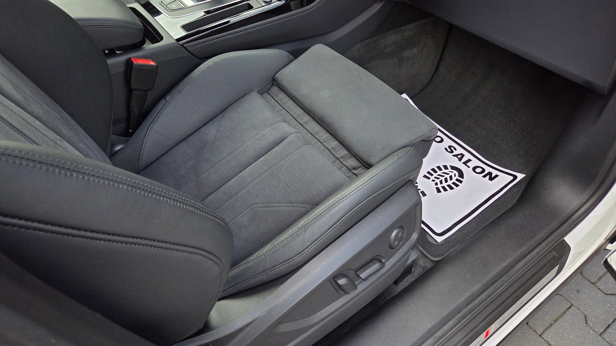 Audi Q5 FV 23% / QUATTRO / MATRIX BEAM / ALCANTARA / Roletki / Alu 19"