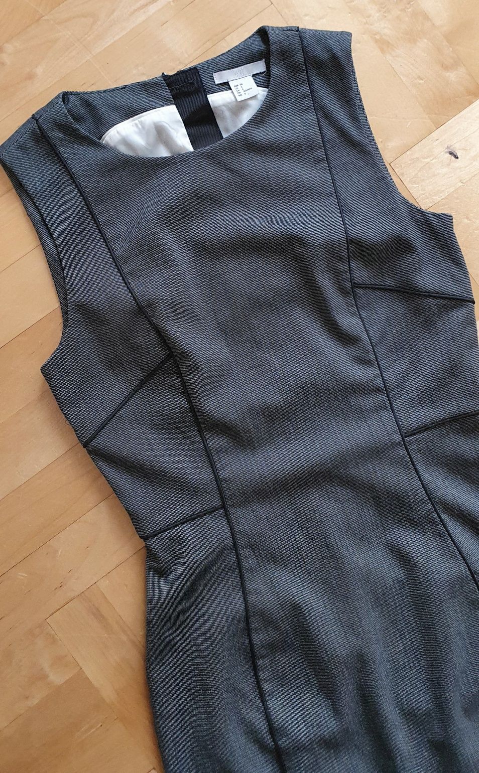 Sukienka ołówkowa szaro-czarna H&M  34/36  jak nowa