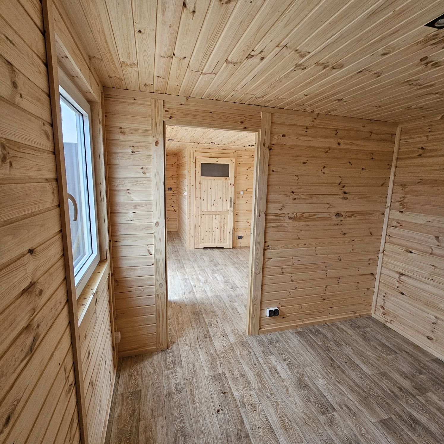 Domek holenderski drewniany