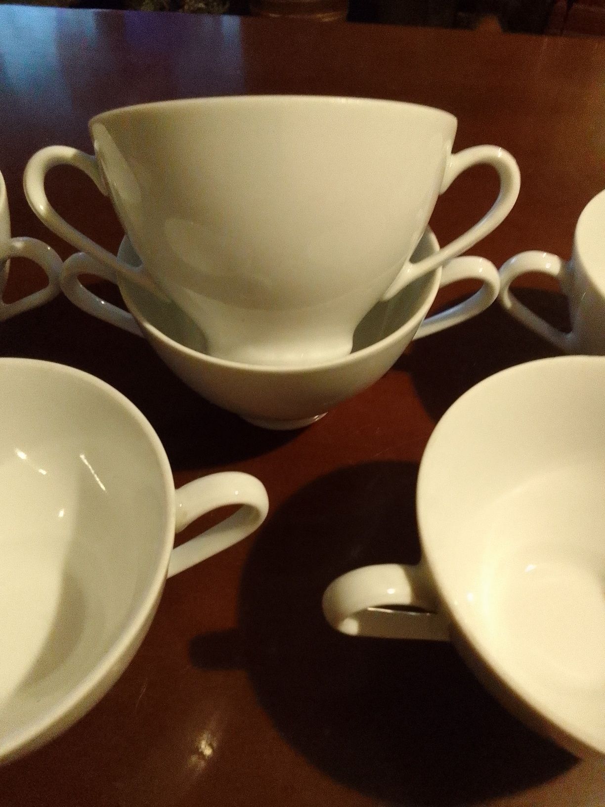 Bulionowka,fleczarka z porcelany.