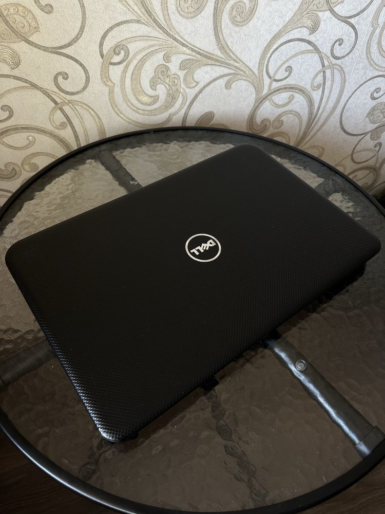Ноутбук DELL Inspiron 3737