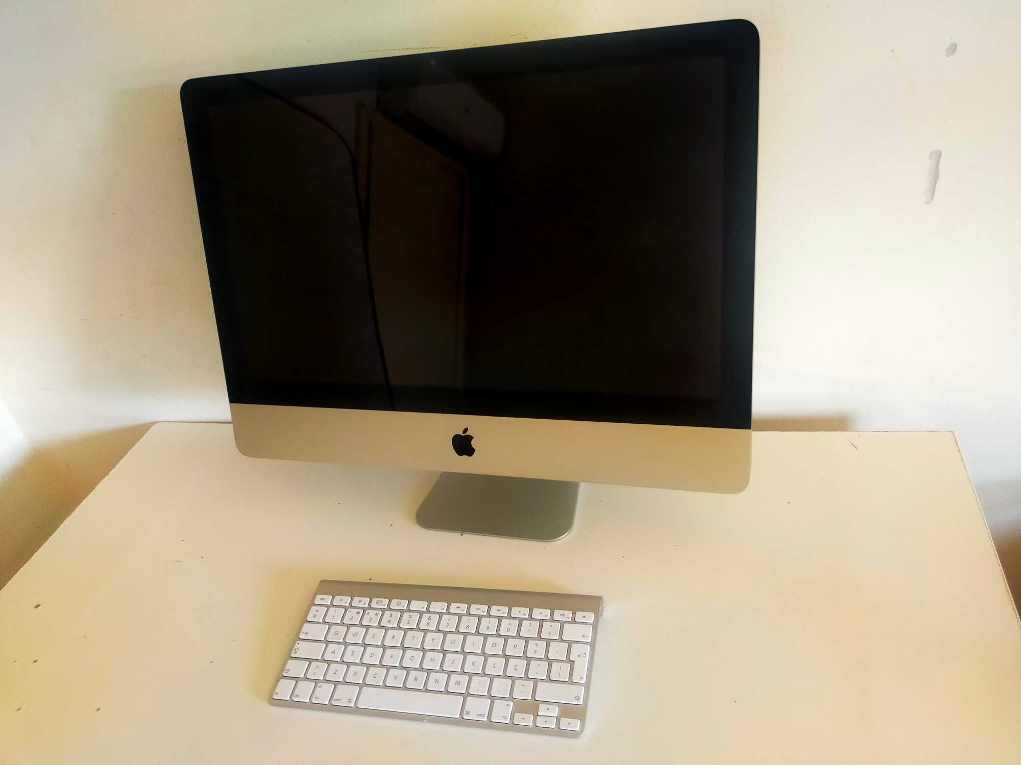 iMac (21.5 inch , Mid 2011)