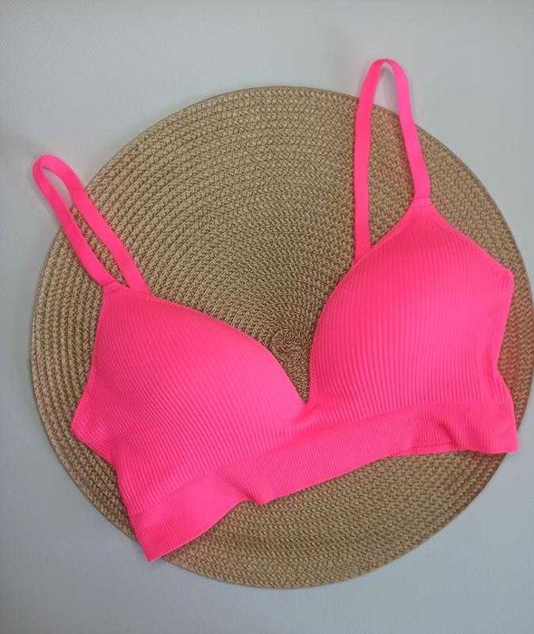 Biustonosz bezszwowy bez fiszbin