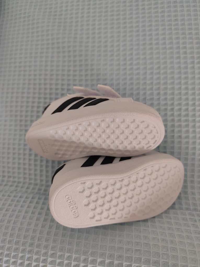 Sapatilhas adidas bebe