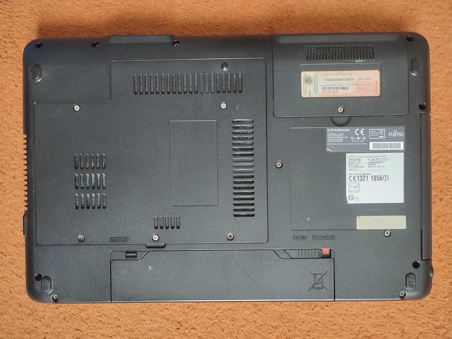 Продам на запчасти ноутбук Fujitsu Lifebook AH530GFX
