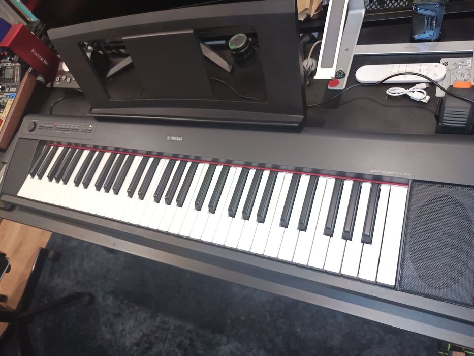Yamaha Piaggero NP-12 - Piano Digital Completo (oferta pedal sustain)