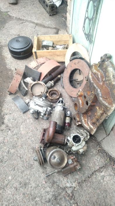 Запчасти на зил 130 Б/У на что цены нету, звоните спрашивайте