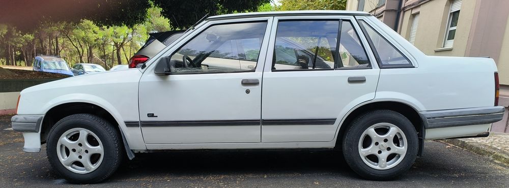 Vendo Opel corsa A 1.2 GL