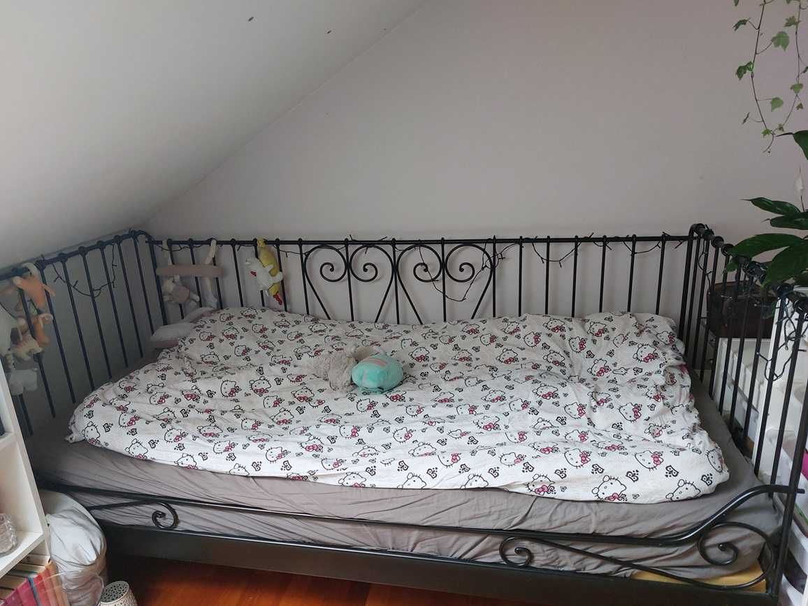 Piękne ozdobne łóżko IKEA