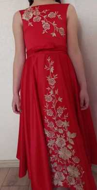 Сукня, плаття святкове для дівчинки на зріст 134см
