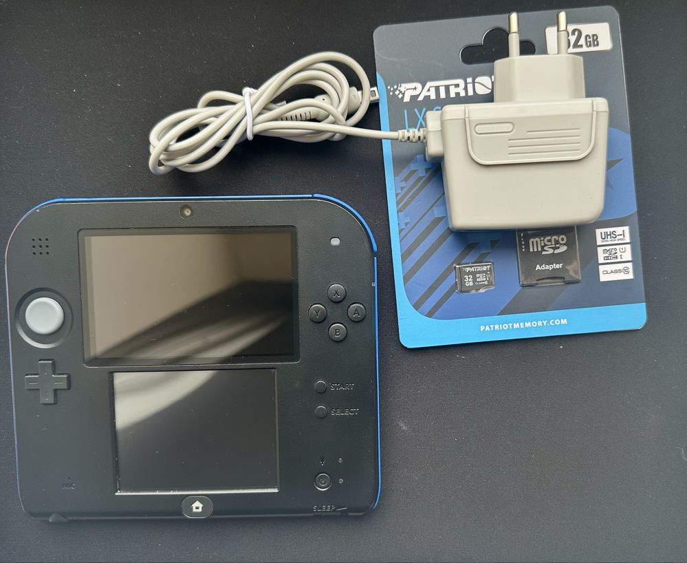 Nintendo 2DS 4Gb + 32Gb (Повний комплект+Кардрідер)