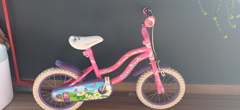 Bicicleta para menina em bom estado