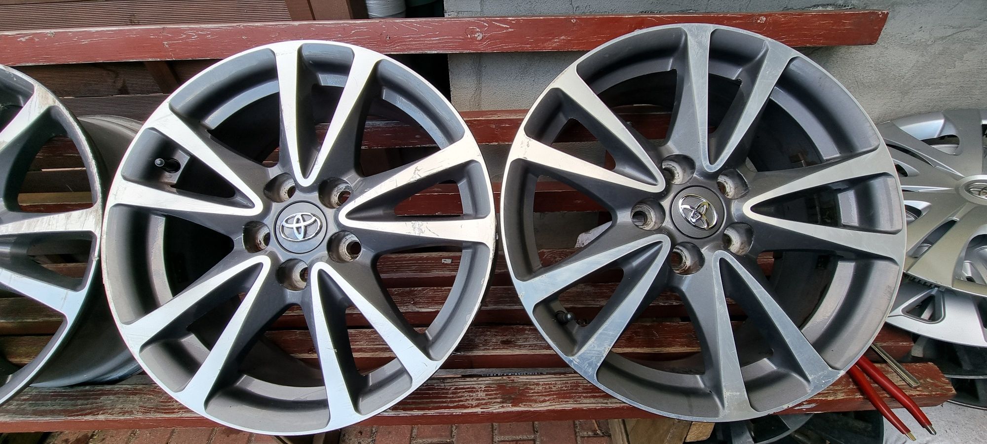 Felgi 5x114,3x17 toyota