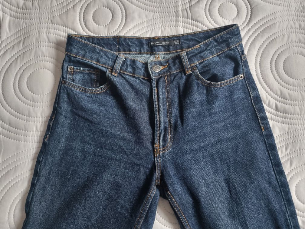 Granatowe spodnie jeansowe Bershka DENIM, 100% bawełna, rozmiar 36