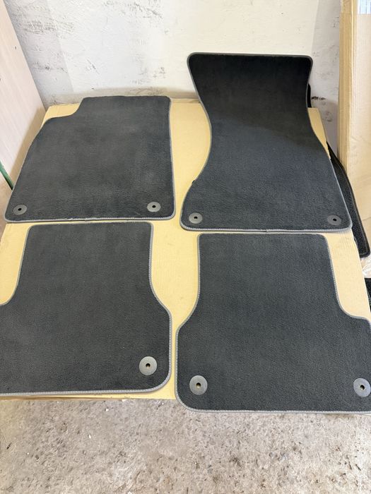 КоврикиAudi A6 (C7, 4G) та A7 (4G8).