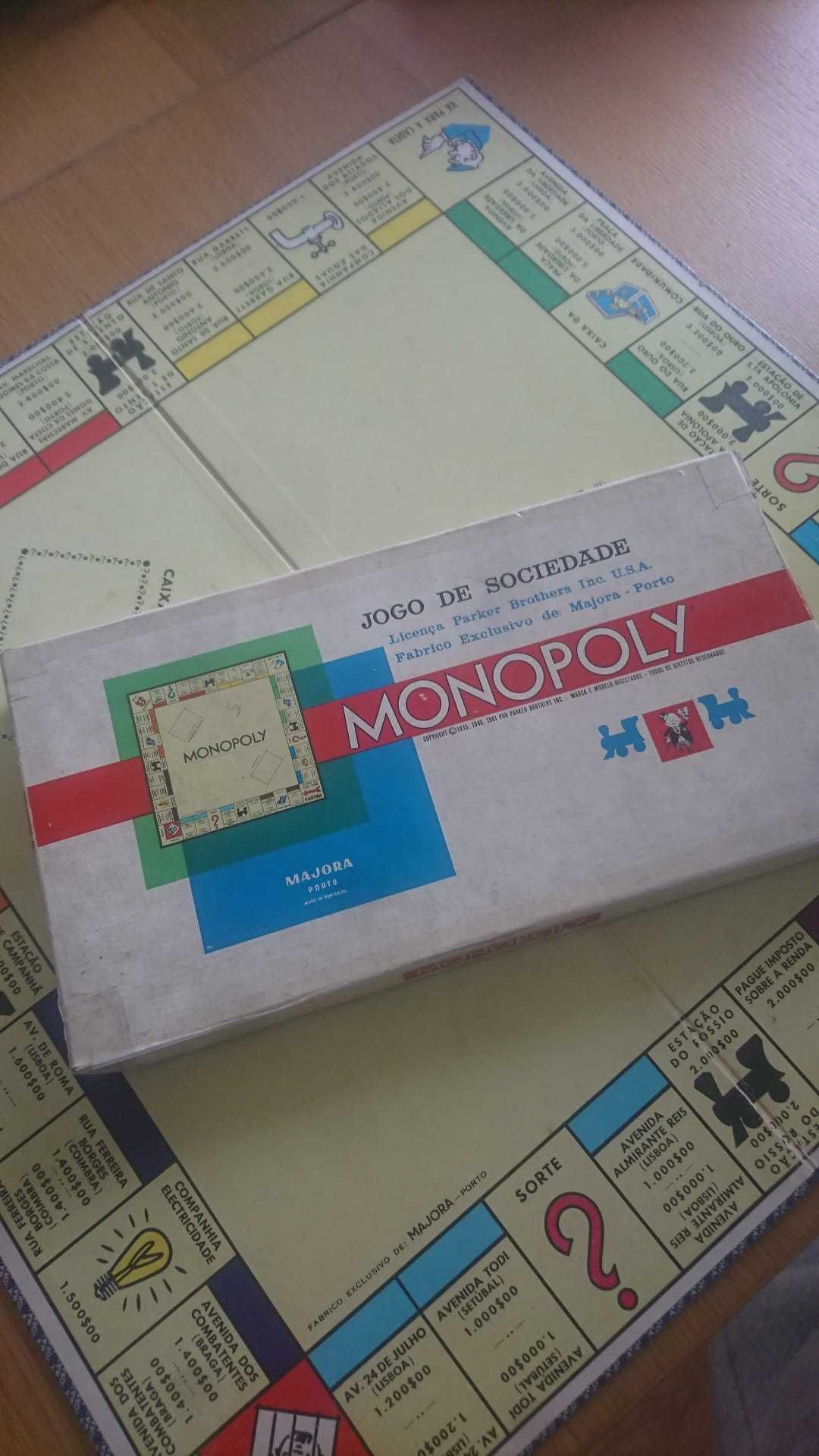 Monopoly antigo e raro dos anos 60.