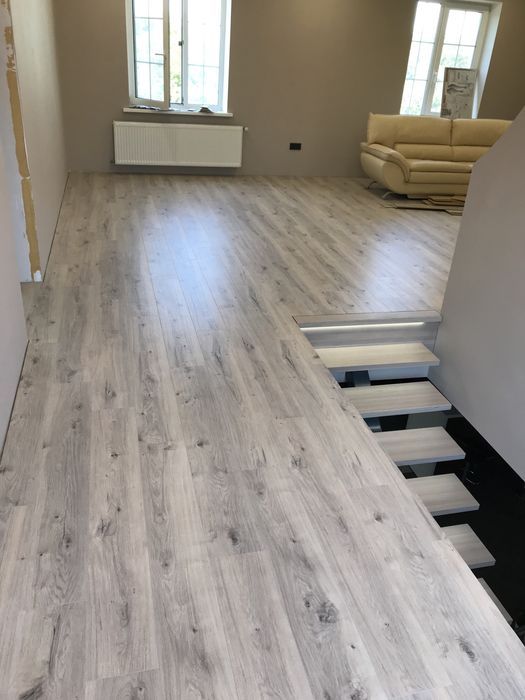 Укладка ламината/линолиум/ремонт квартир/плинтус/винил /spc