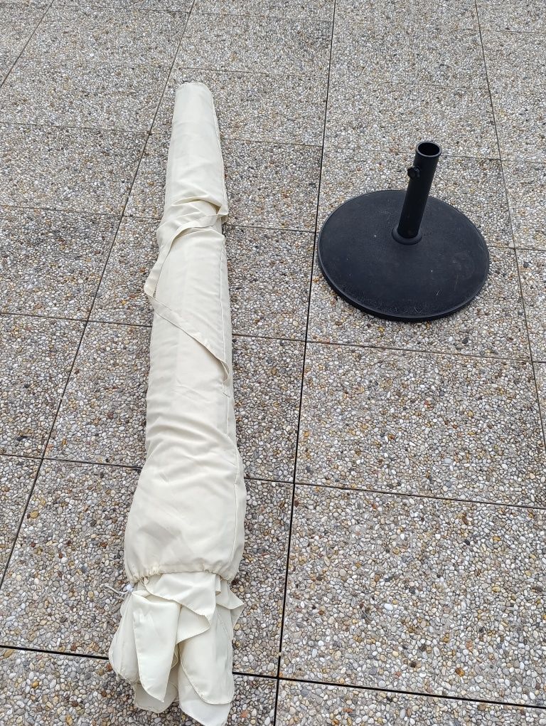 Base em betão para chapéu de sol