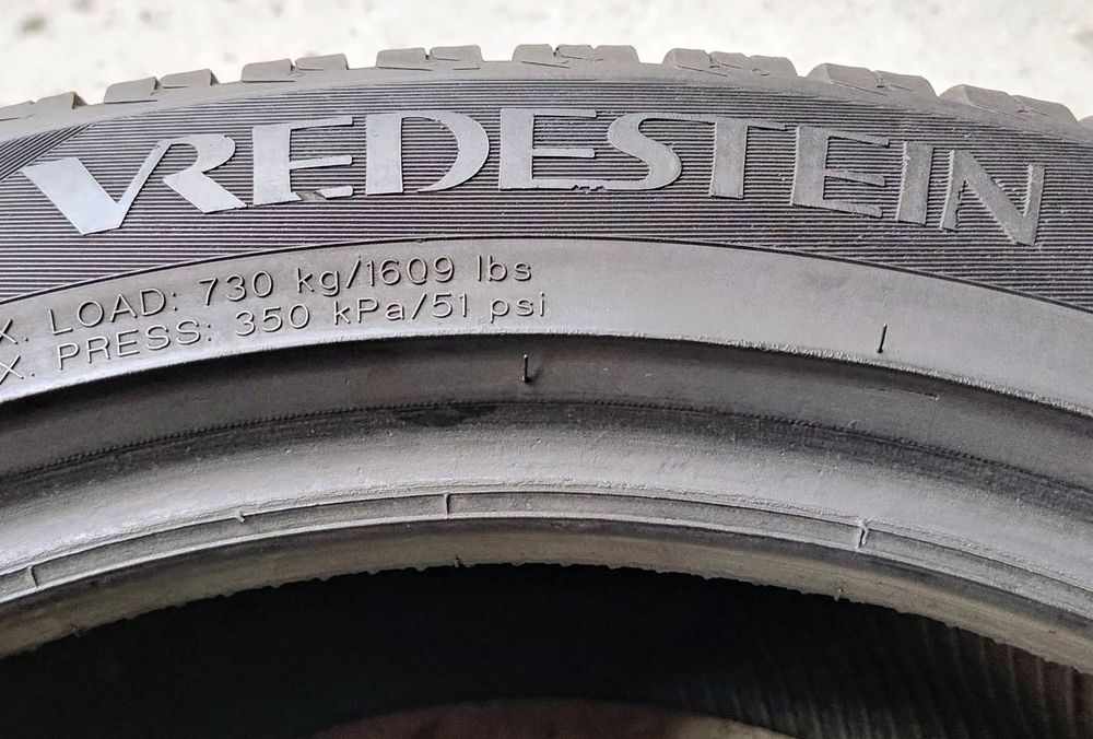 Шини зимові R18 245/40 Vredestein Quatrac 5