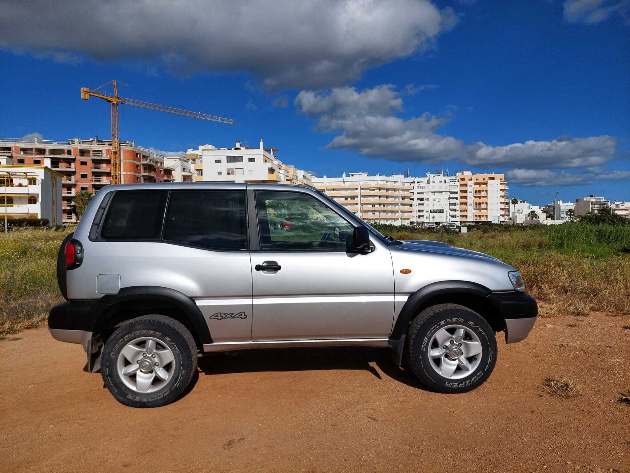 Nissan Terrano II