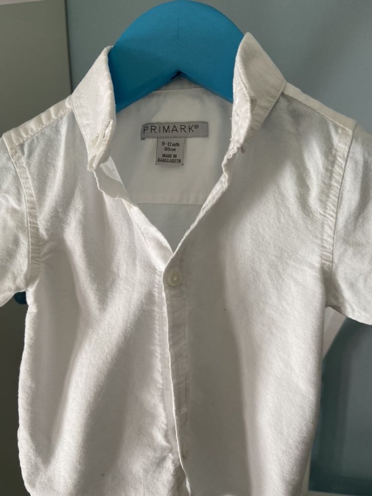 Camisa branca de menino