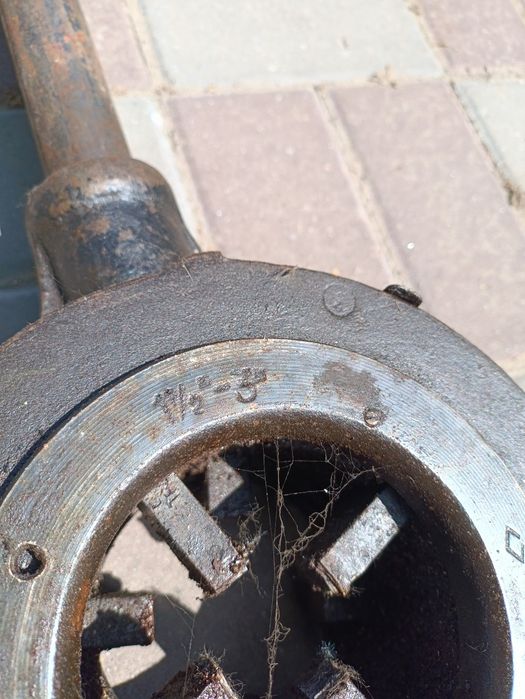 Продам клупп для резьбы