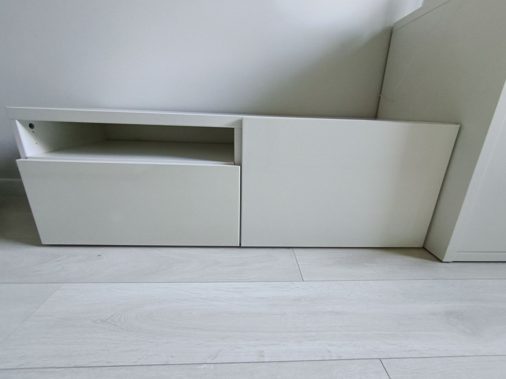 Komoda RTV Ikea biala