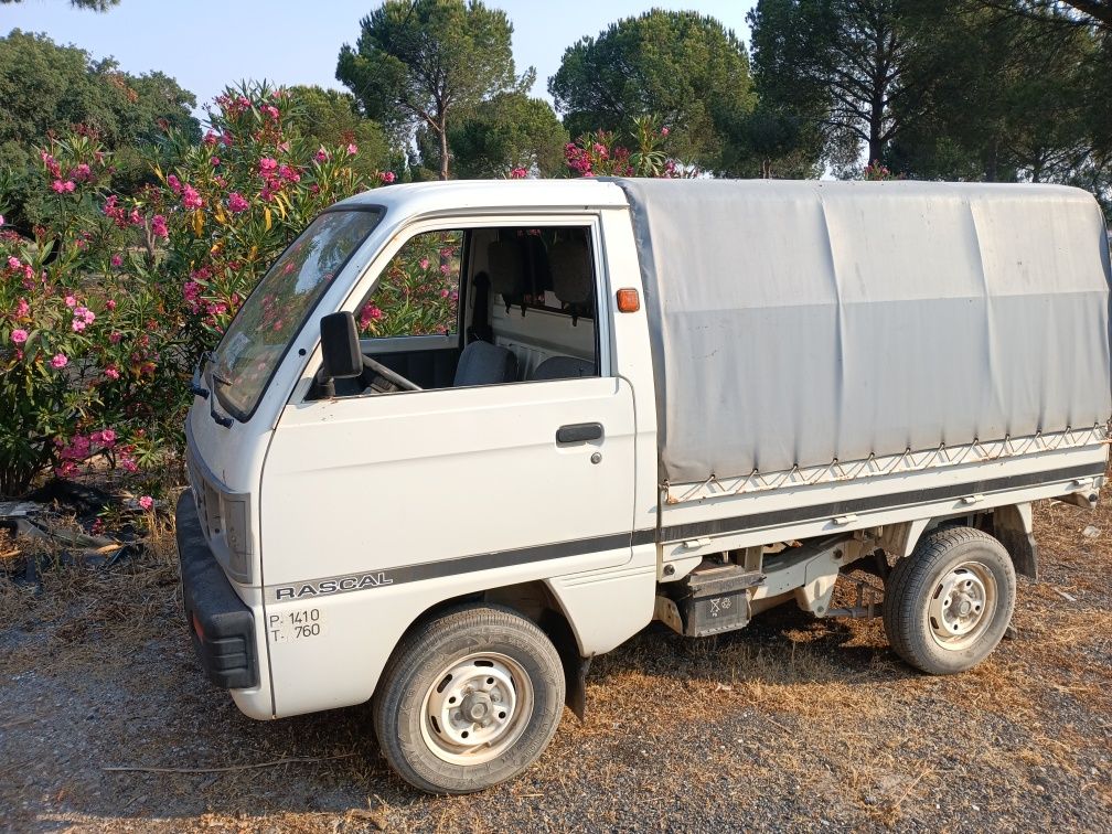 Bedford Rascal caixa aberta