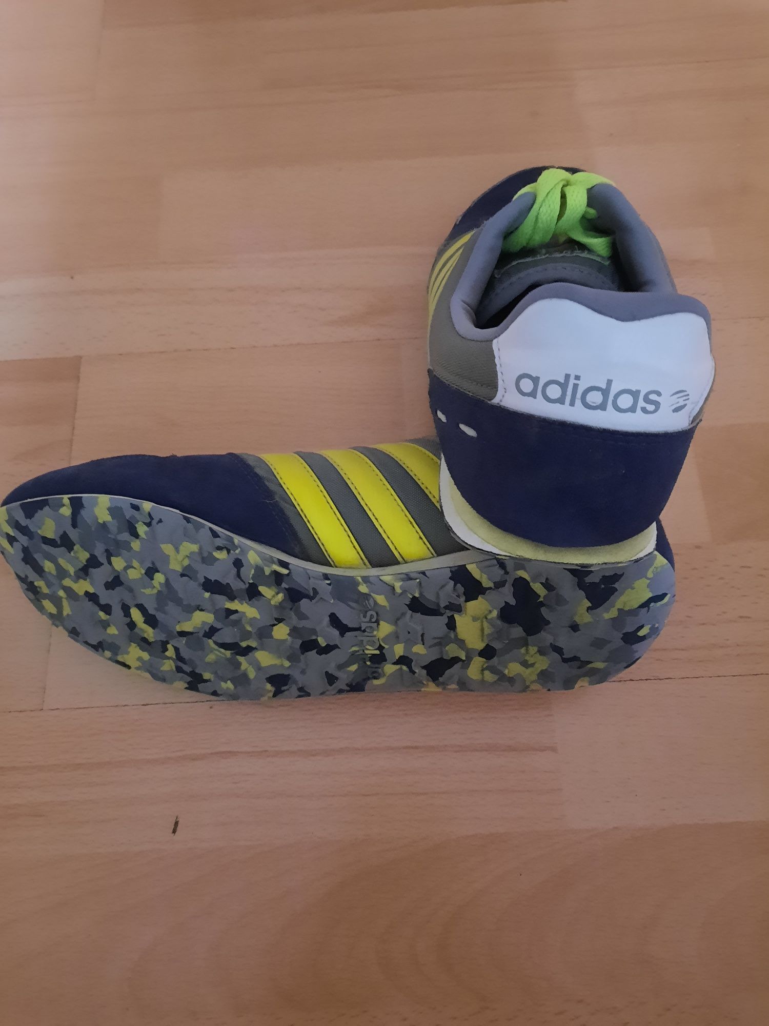 Кросівки Adidas 44р.