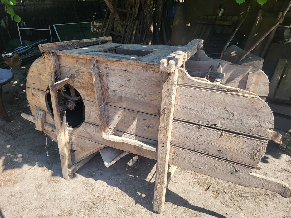 Stary młynek do czyszczenia zboża