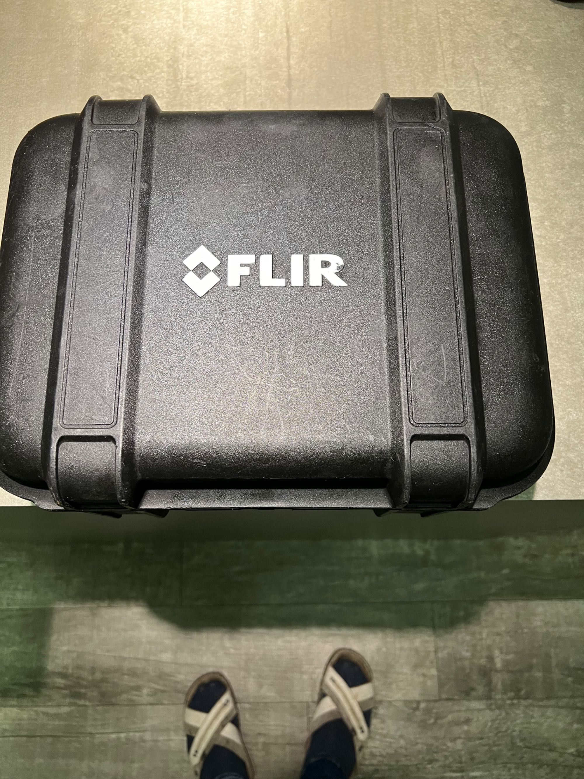 Kamera termowizyjna FLIR E5